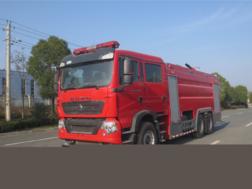 重汽16噸水罐消防車(chē)