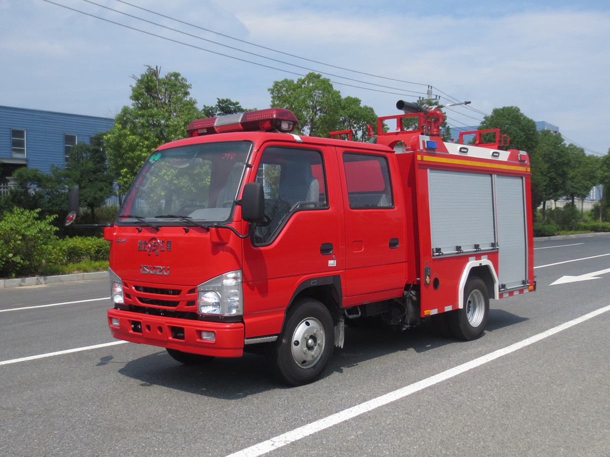 藍(lán)牌1噸五十鈴泡沫消防車