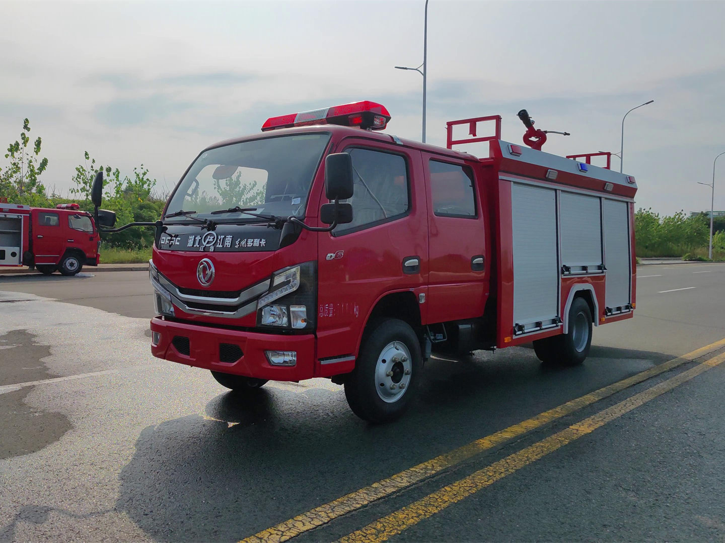 2.5噸東風(fēng)泡沫消防車