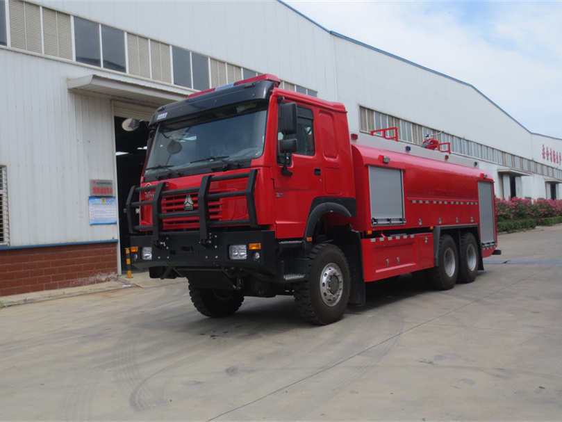 四驅(qū)9噸后雙橋泡沫消防車