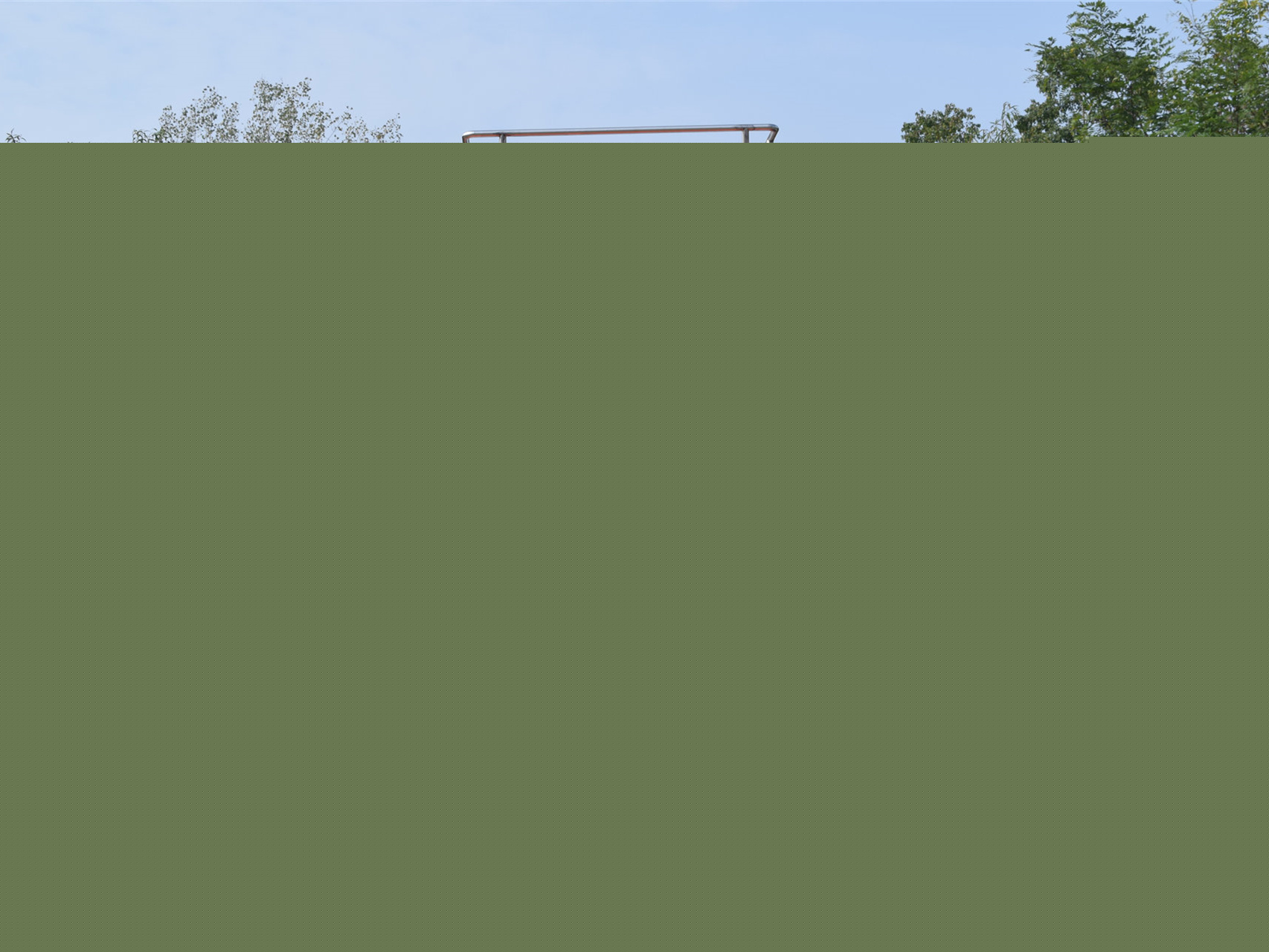 福特12座運(yùn)兵車