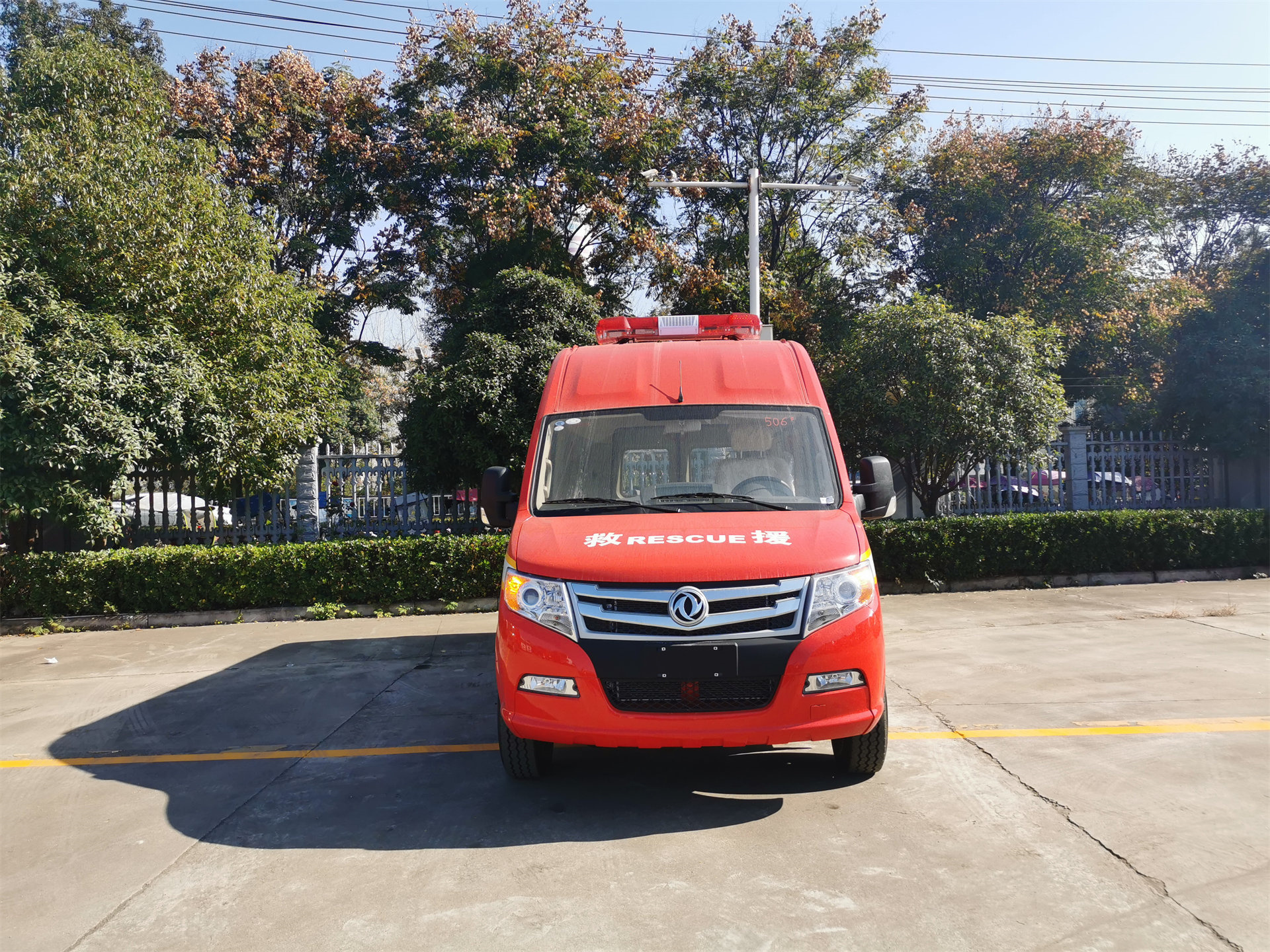 東風(fēng)御風(fēng)15座運(yùn)兵車