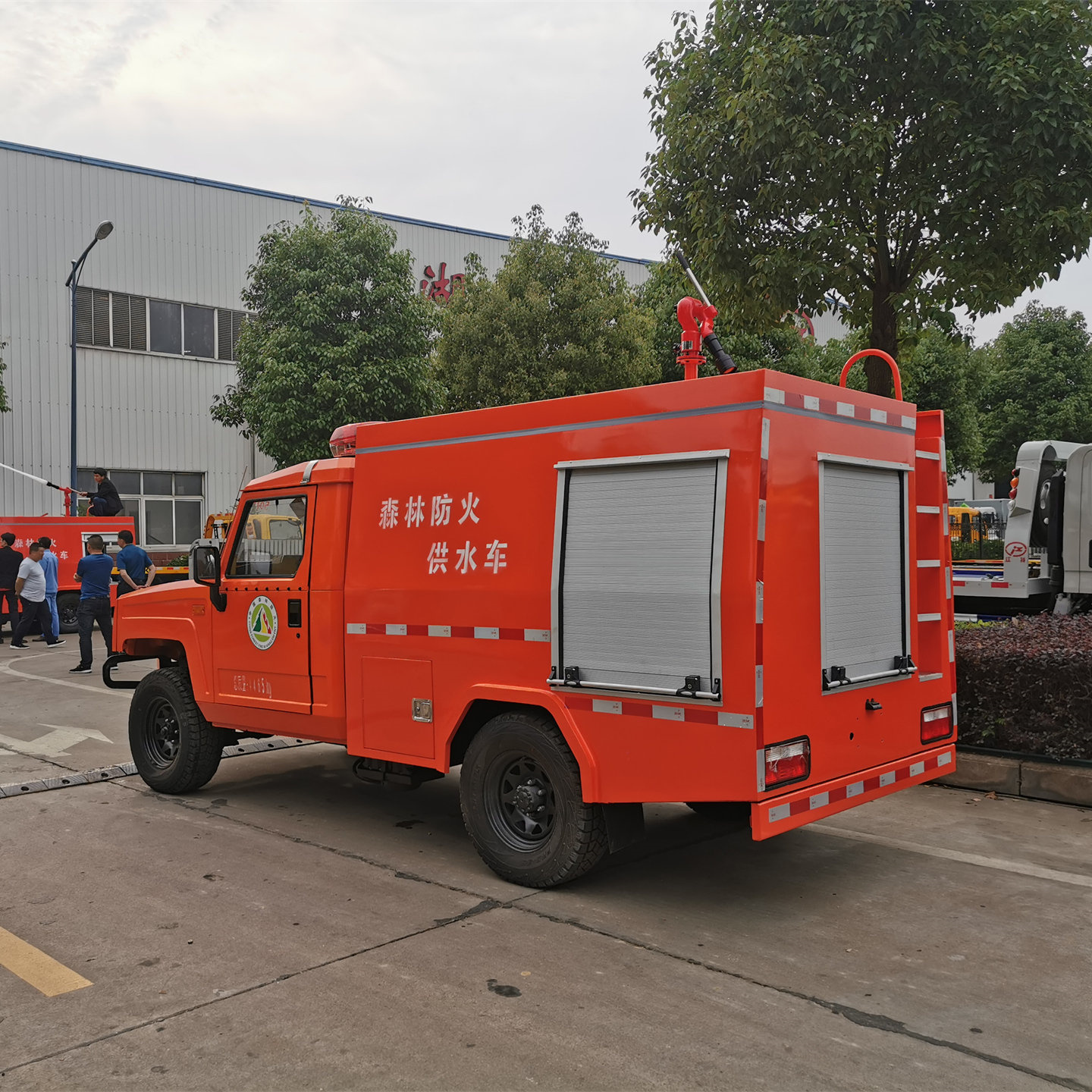 勇士四驅救險車