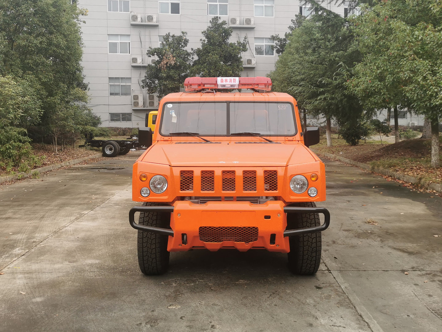 森林四驅(qū)勇士雙排1.31噸供水車