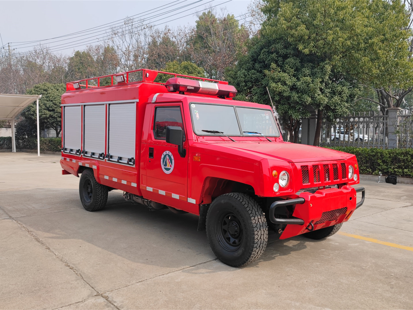 四驅(qū)勇士器材消防車